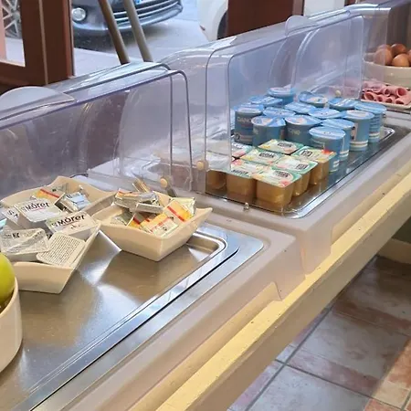 Les Ambassadeurs Logis Et Restaurant 3* Souillac