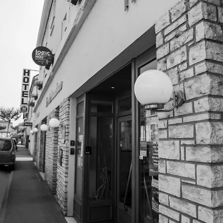 Les Ambassadeurs Logis Et Restaurant Souillac