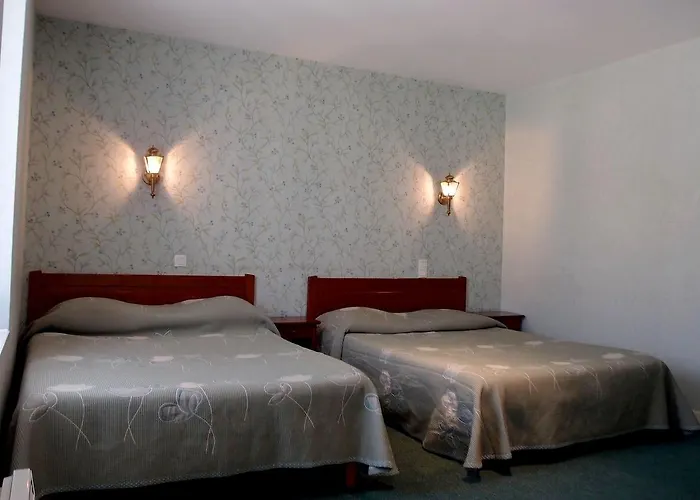 Les Ambassadeurs Hotel 3 Etoiles Nouvelles Chambres 2026 Logis Hotel 3* سويلاك